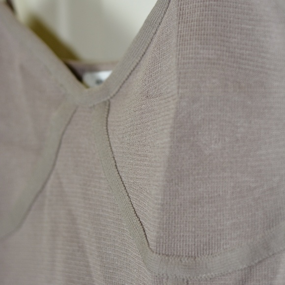 Basic Tank Top - Picture 4 of 8